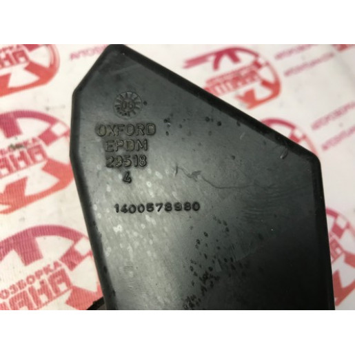 Накладка двері розсувної правої Expert / Scudo / Jumpy 2007- 9033V2